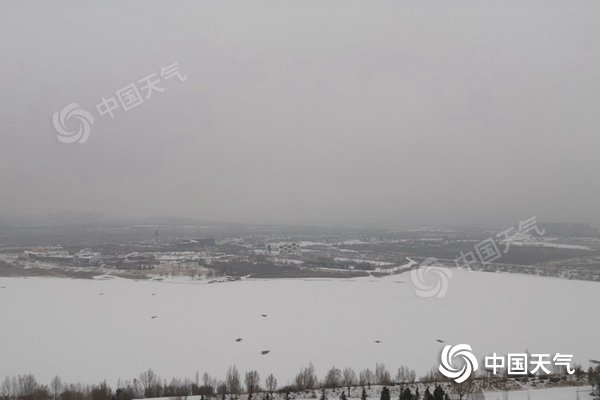 西北华北明日再迎降雪 周末前后冷空气来袭