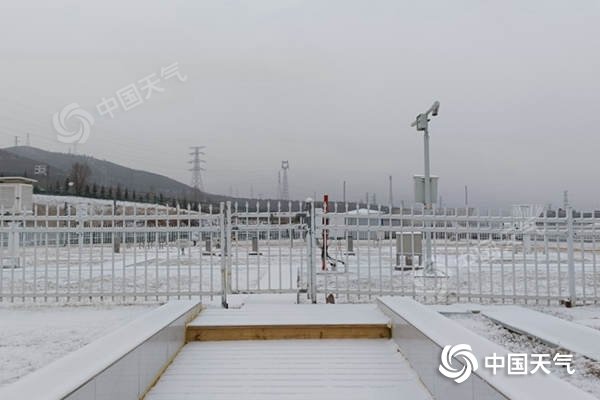 华北东北降雪降温持续 北京河北等地部分地区有大到暴雪 