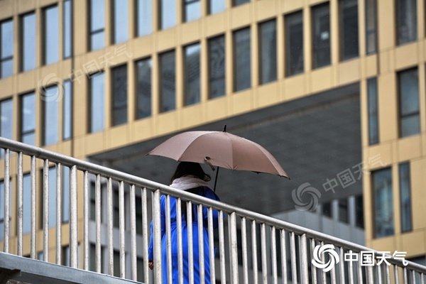 南方阴雨频繁将持续至清明前 降温如“换季” 
