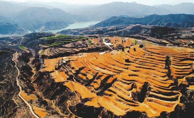 山西垣曲县14个行政村实施高标准农田项目建设